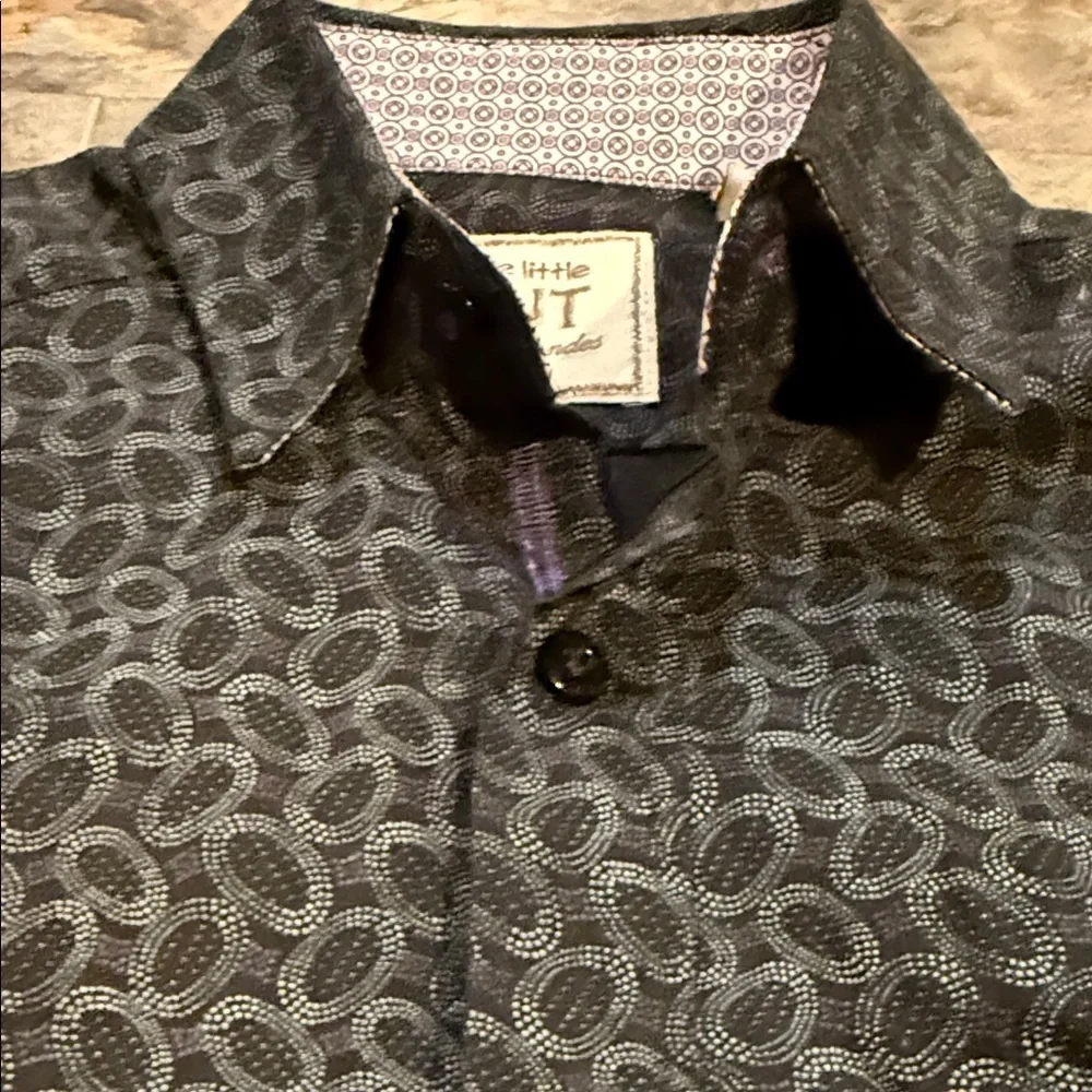Boys size 6 dress shirt